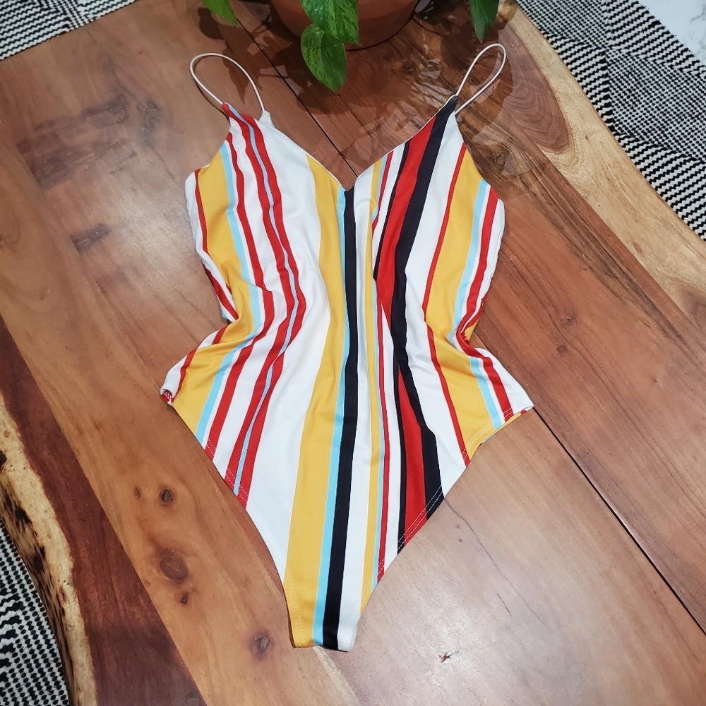 GAZE CALIFORNIA- Vintage Y2k Rollergirl Coastal Surf Striped Bodysuit